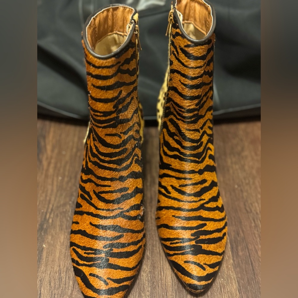 Shaker Matisse Tiger Print Boots
